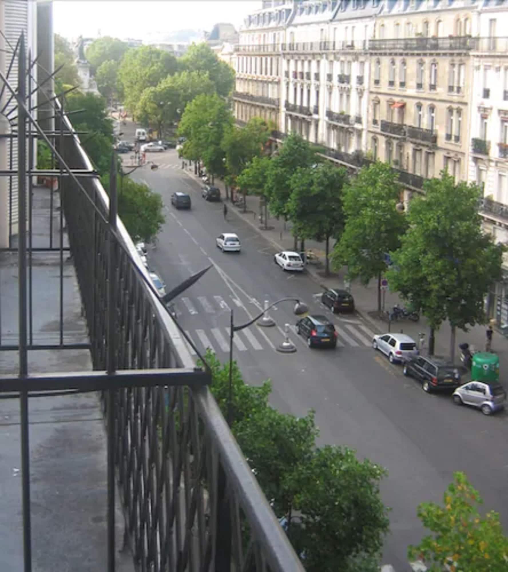 Hotel Ferney Republique Paryż Zewnętrze zdjęcie